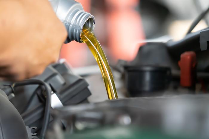 Benefits of using synthetic oil in your vehicle