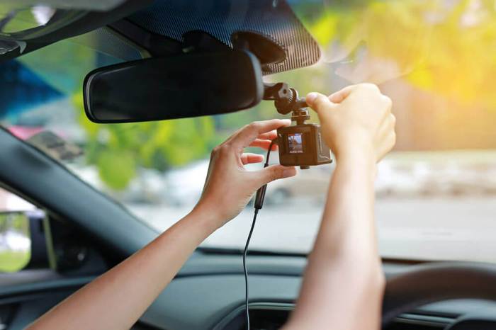 Advantages of installing a car dash cam for safety